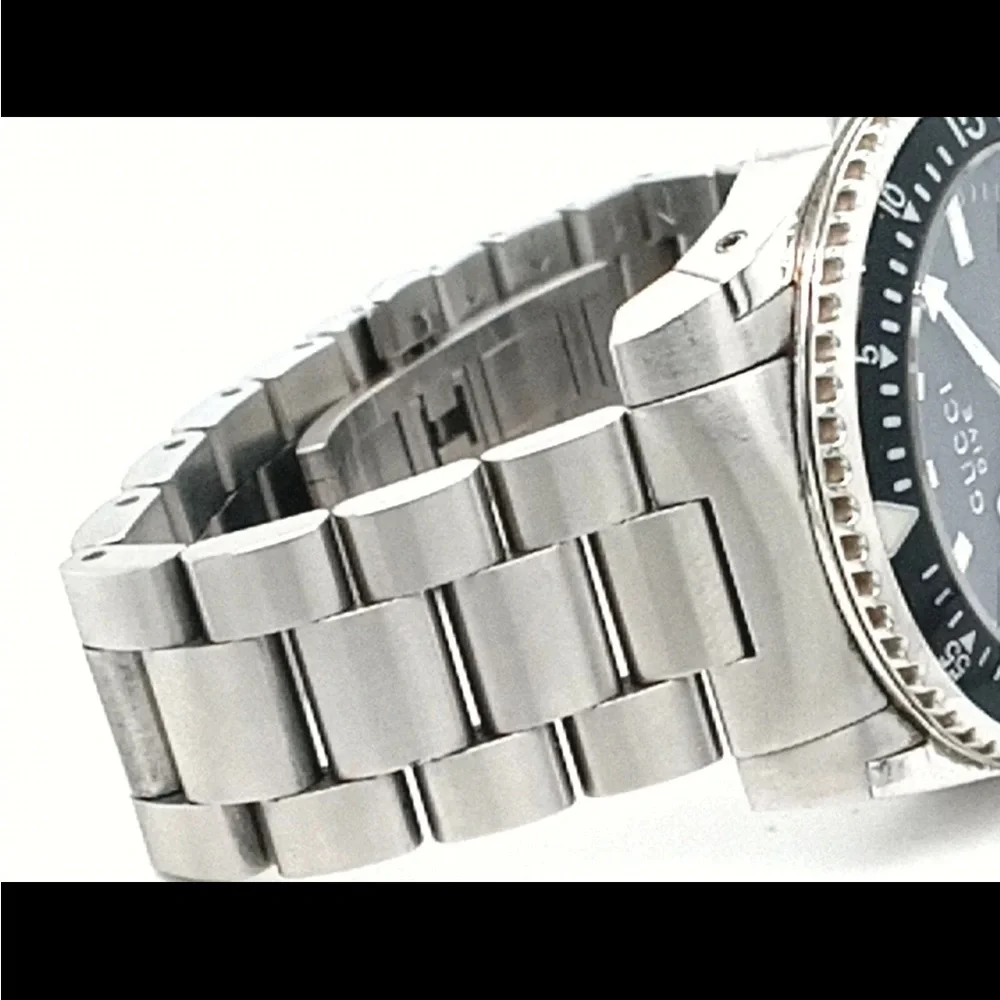 Gucci Unisex Swiss Diver Stainless Steel Bracelet Watch 40mm #105 new battery